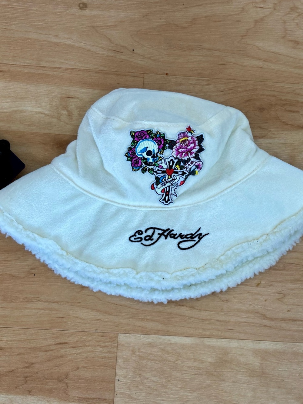 ED HARDY Women’s Faux Fur Lined Beige Bucket Hat